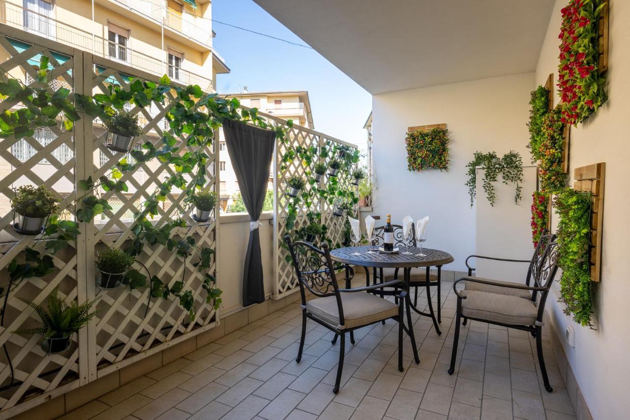 Elegant Location In - 2 Free Parking! Appartamento